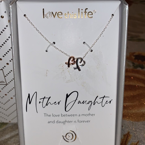 New Love this Life Mother Daughter necklace. - Picture 2 of 4